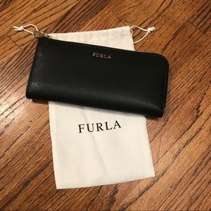 Furla black zip wallet